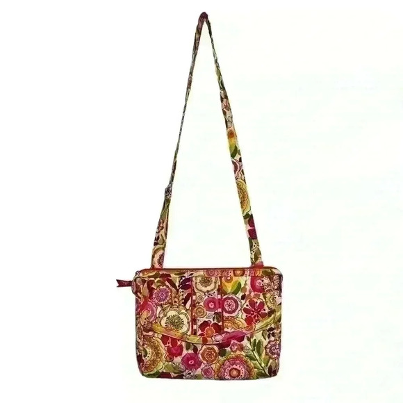 Vera Bradley Handbags - Vera Bradley purse with adjustable shoulder strap